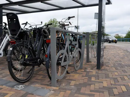 Maatwerk boombank Fahrradständer 2 1920