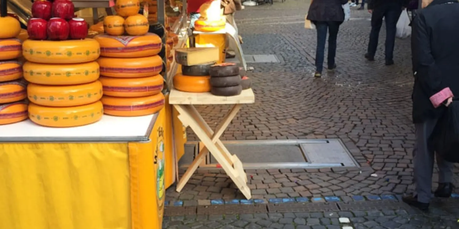 Inklapbare fietsbeugels Square tijdens de markt