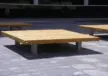 Plane Podeste auf Schulhof