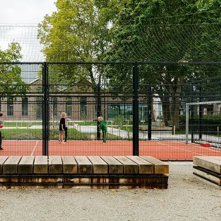 Gerbsäure Eiche Beton Wisselspoor Utrecht Grijsen Stadtmobiliar