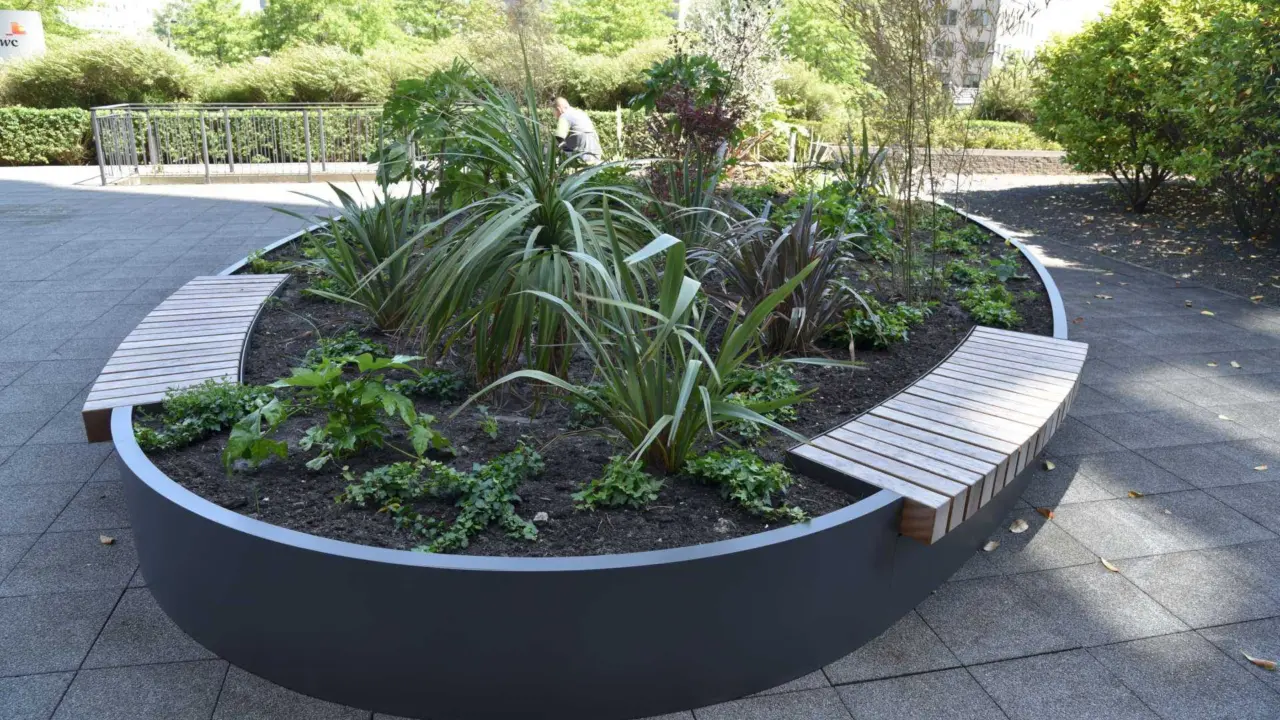 Maatwerk plantenbak inlc zittingkantopsluiting 3 1920