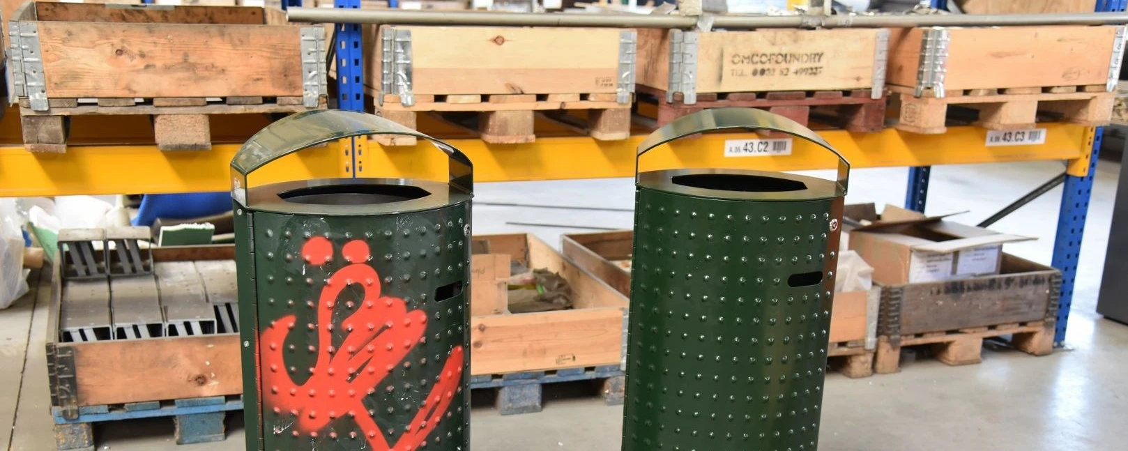 Gerefurbishte afvalbakken voor de openbare ruimte