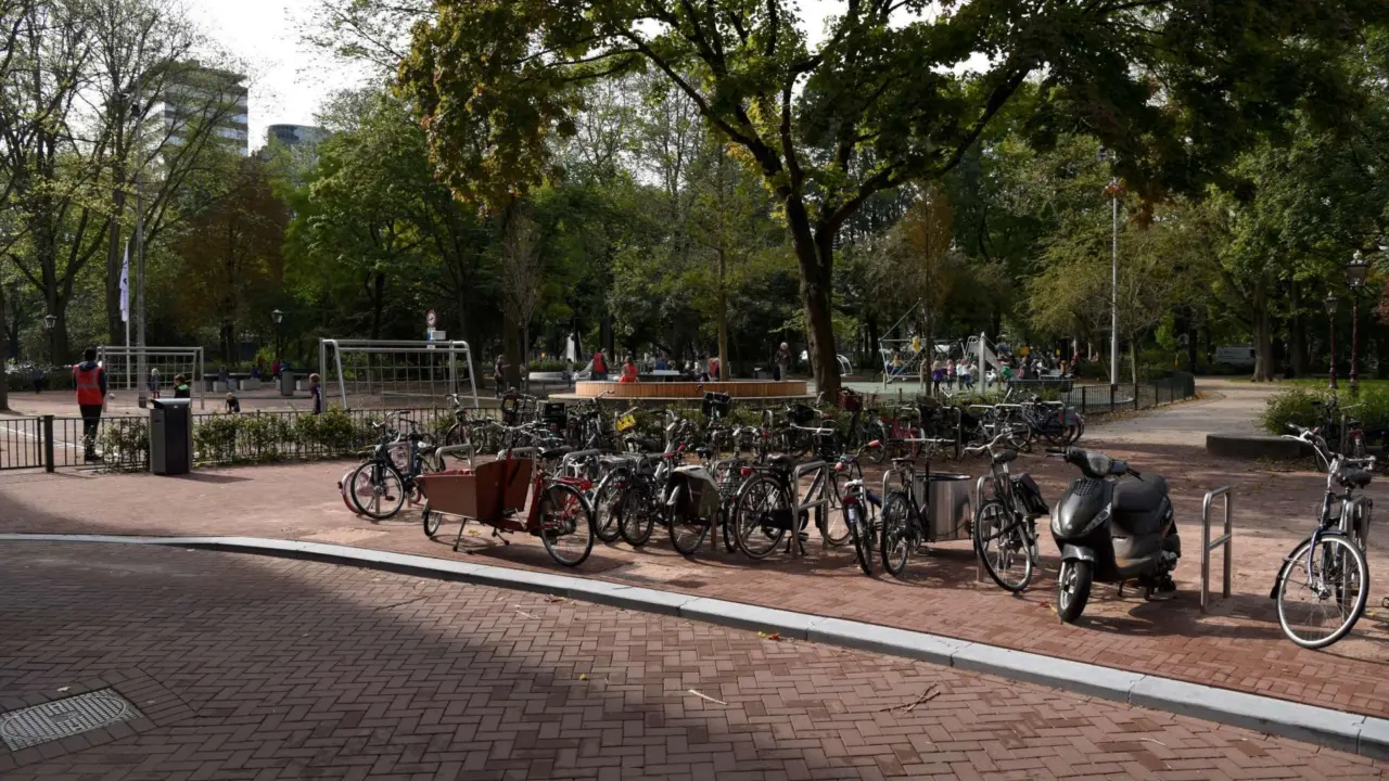 Frederiksplein maatwerk podium hout Amsterdam 2