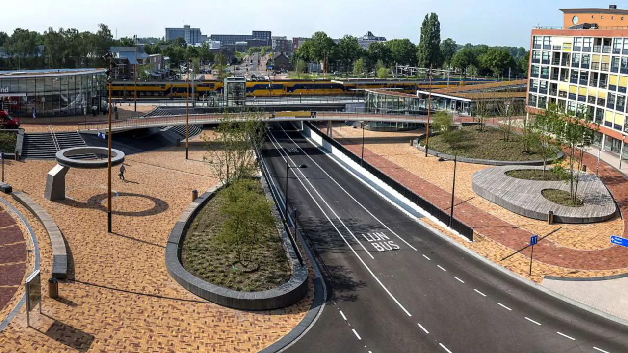 Grijsen Projekt Bahnhofsplatz Helmond