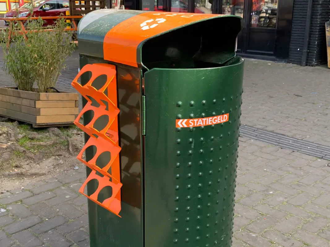 Statiegeldbeugel / Doneerring voor plastic statiegeldflesjes aan afvalbakken 9