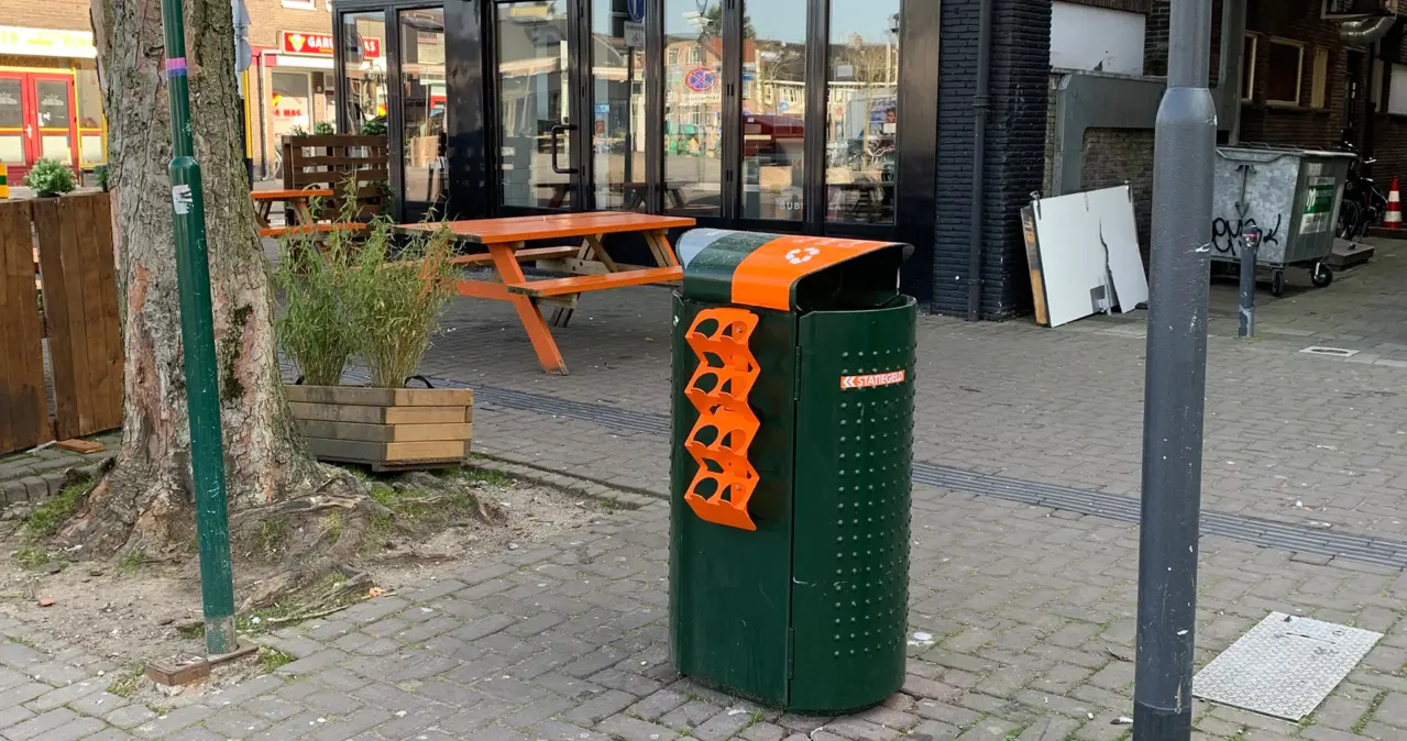 Pfandbügel für Abfallbehälter im Außenbereich kommunal Grijsen Stadtmobiliar