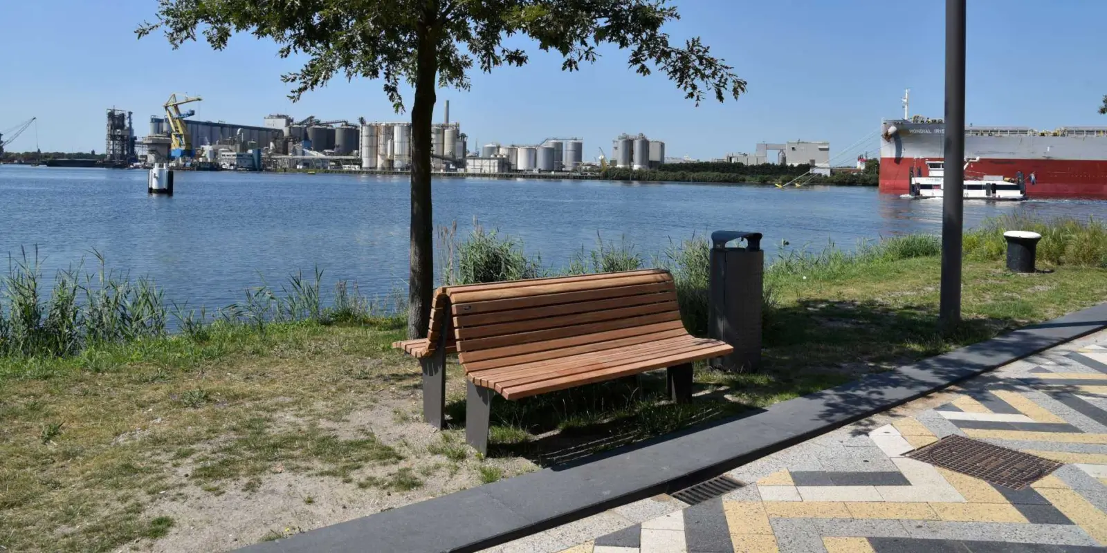 Danzigerkade Amsterdam - Notaris single seat with Constructo 102