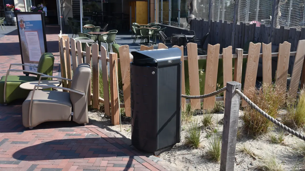 Litter bin Constructo 202 with ashtray