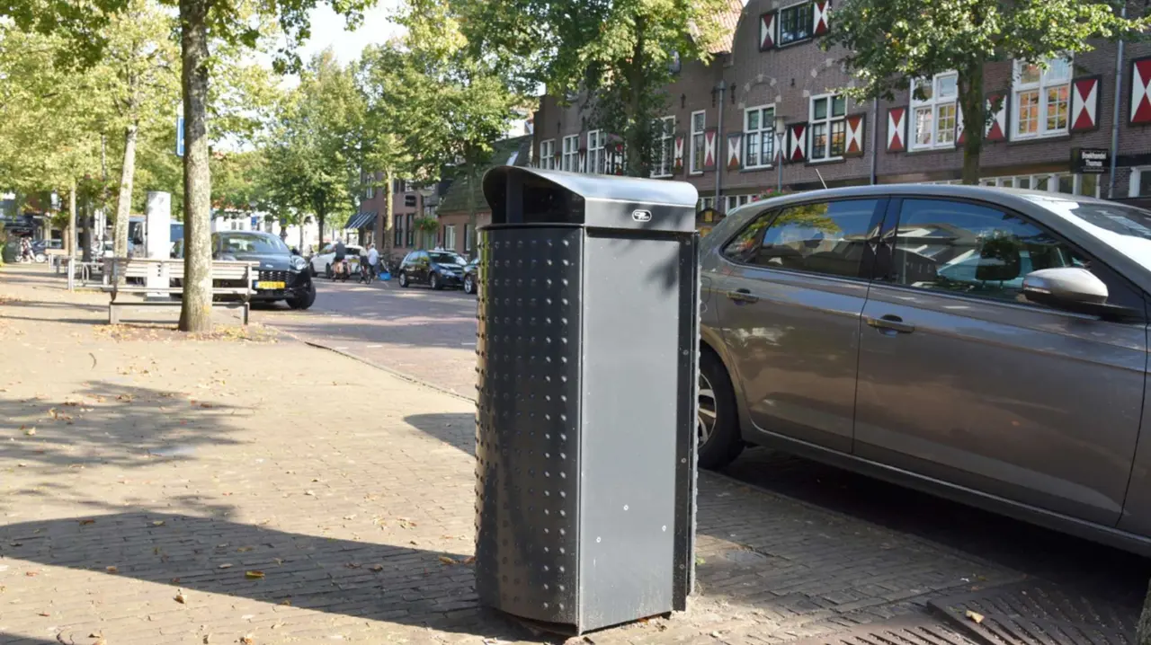 Afvalbakken Constructo 200 asbak voor in de openbare ruimte 1
