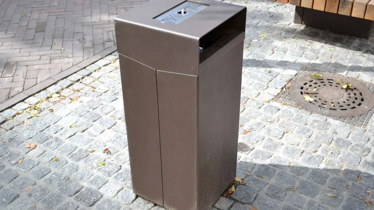 Afvalbak Quadrat 70 voor de openbare ruimte
