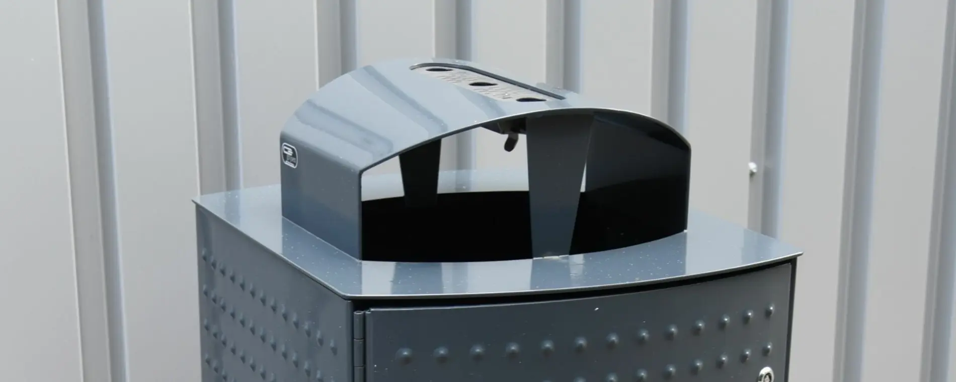 Afvalbak Column 120 met Constructo kap asbak inworpverkleiner gerefurbisht header