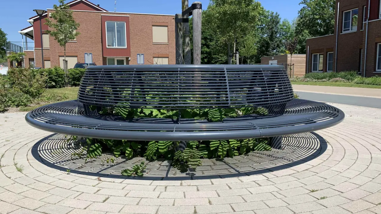 Baumbank Wenters mit Rückenlehne Grijsen Stadtmobiliar