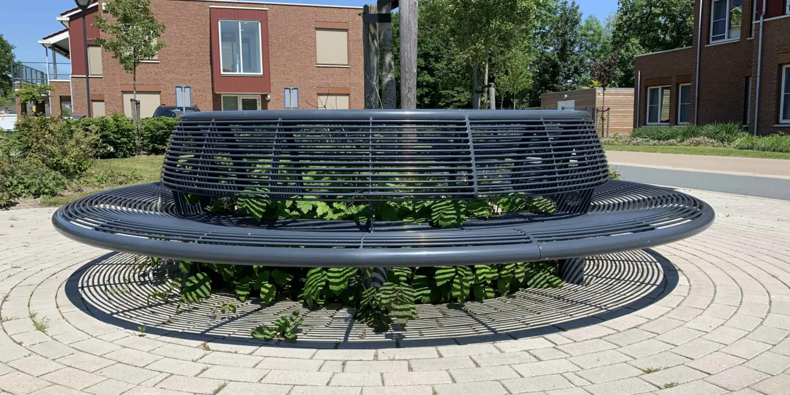 Baumbank Wenters mit Rückenlehne Grijsen Stadtmobiliar