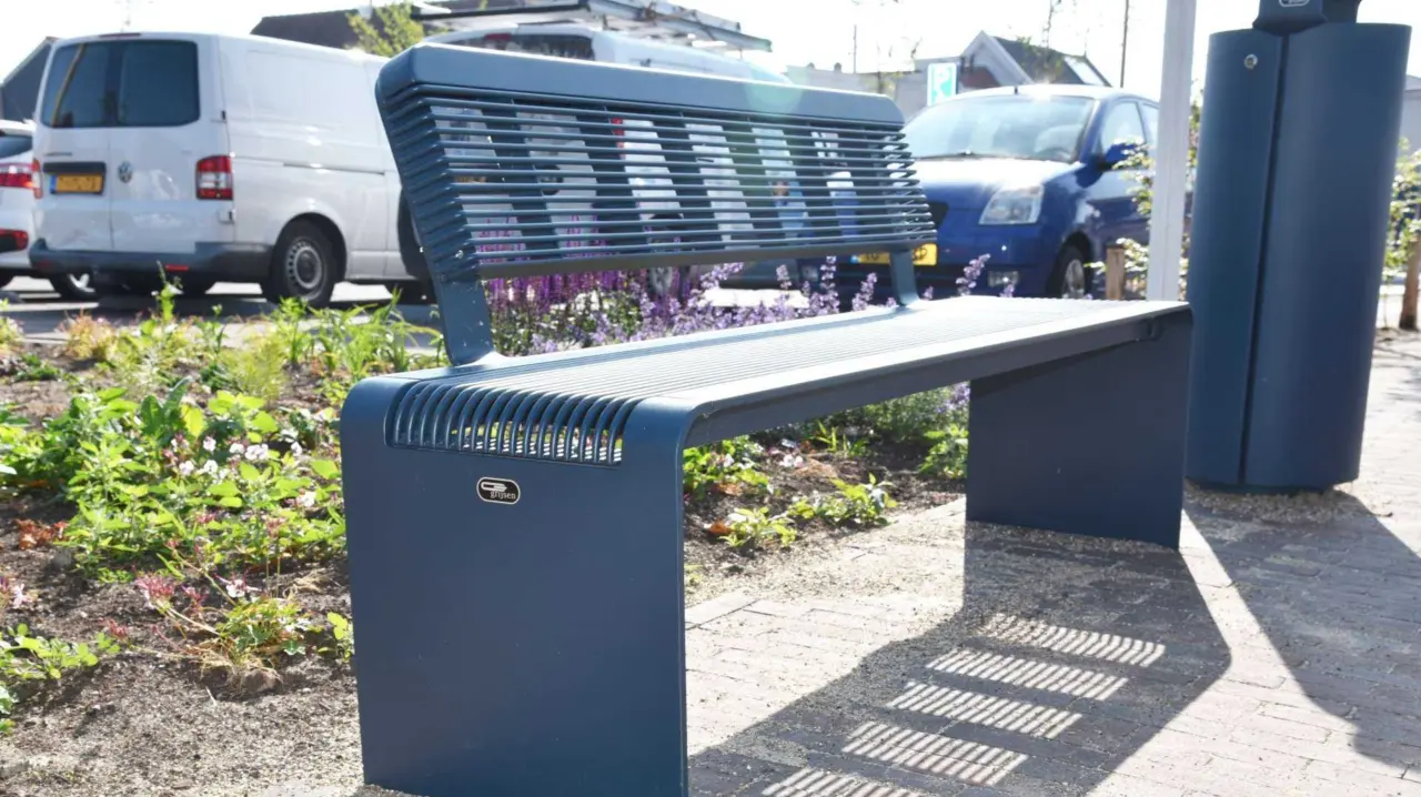 Buitenbank Bend enkelzits met rugleuning staal