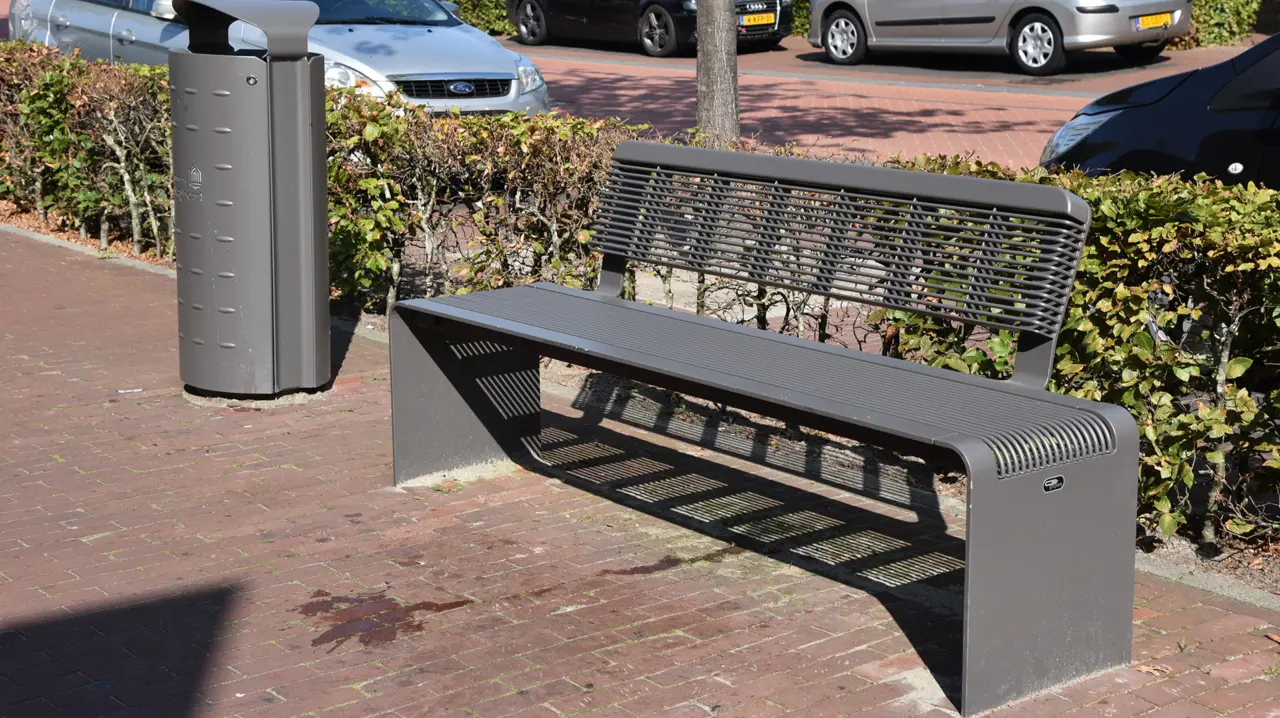Buitenbank Bend enkelzits met rugleuning staal