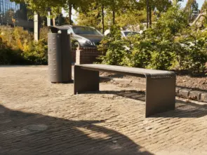 Buitenbank Bend enkelzits staal voor de openbare ruimte