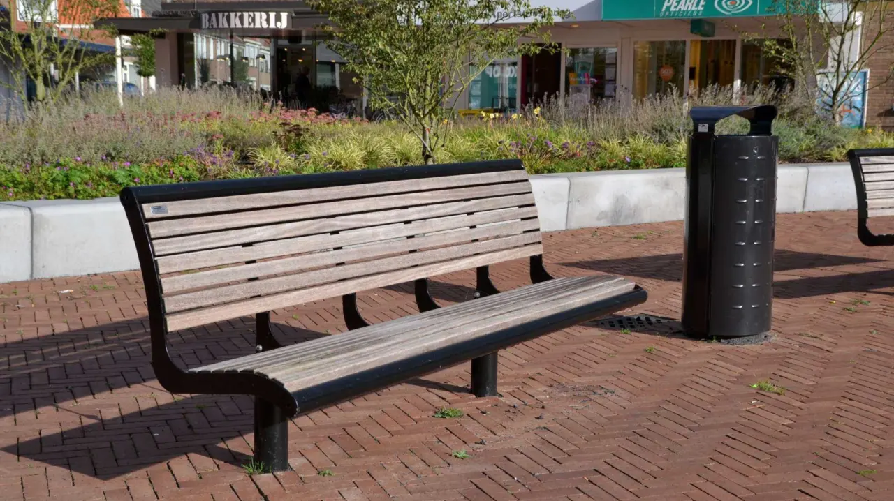 Buitenbank Cruzado enkelzits met rugleuning hout