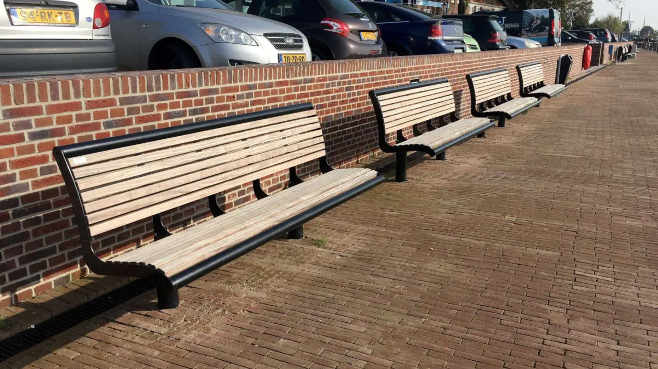 Buitenbank Cruzado enkelzits met rugleuning hout
