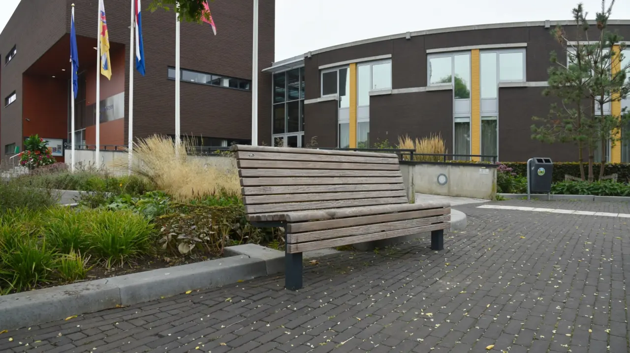 Parkbank Edge 1800 4 Grijsen Stadtmobiliar