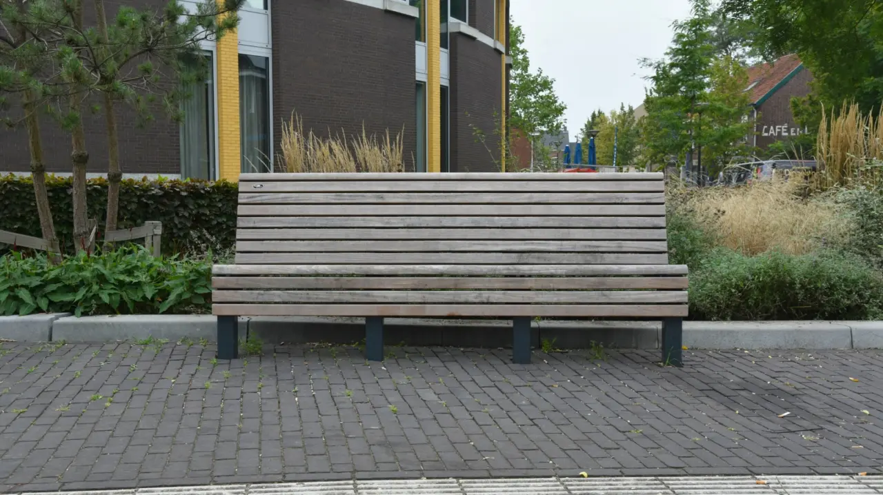 Parkbank Edge 2200 1 Grijsen Stadtmobiliar