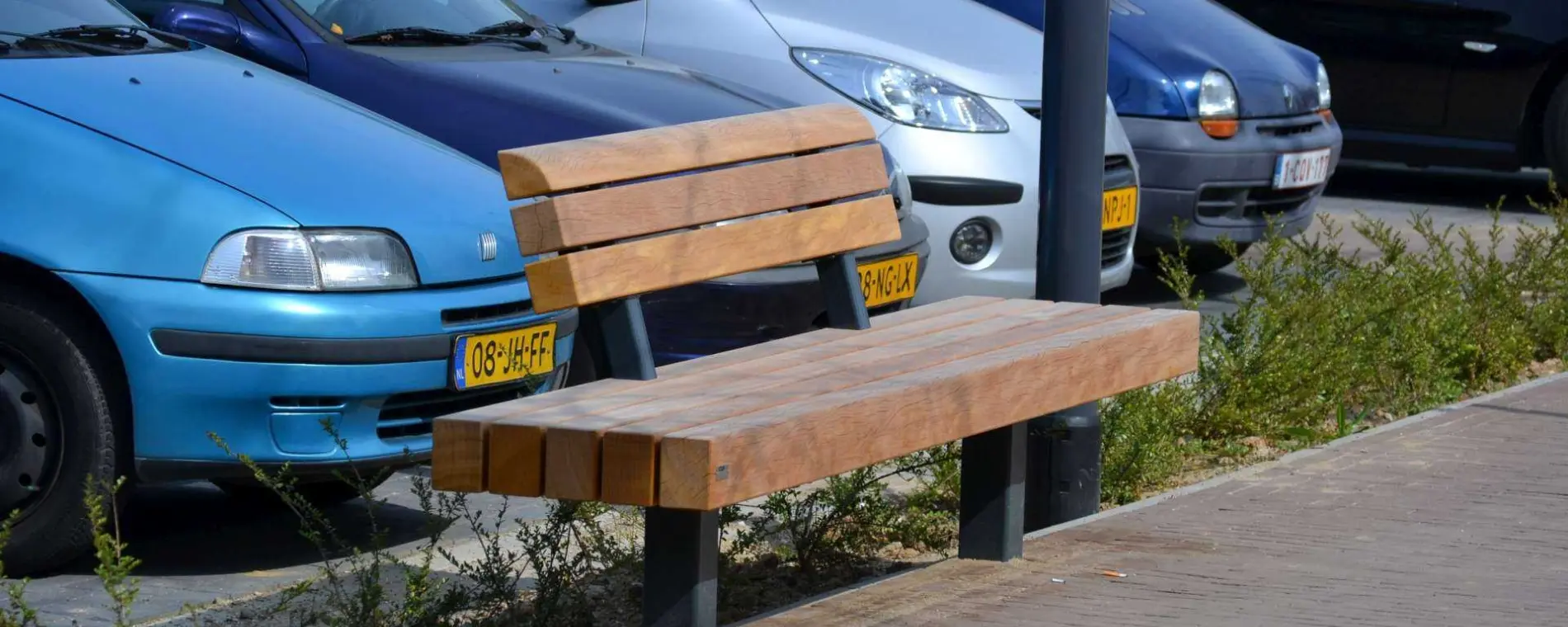 Plane Einzelsitz mit Rückenlehne B Parkbänke Grijsen Stadtmobiliar