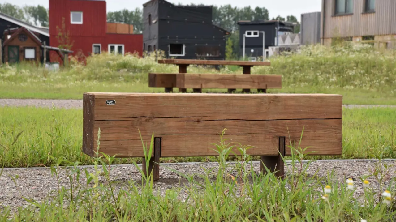 Buitenbanken Pure Eco 1500 enkelzits voor de openbare ruimte 1