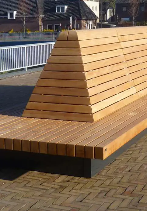 Buitenbank Tail groot