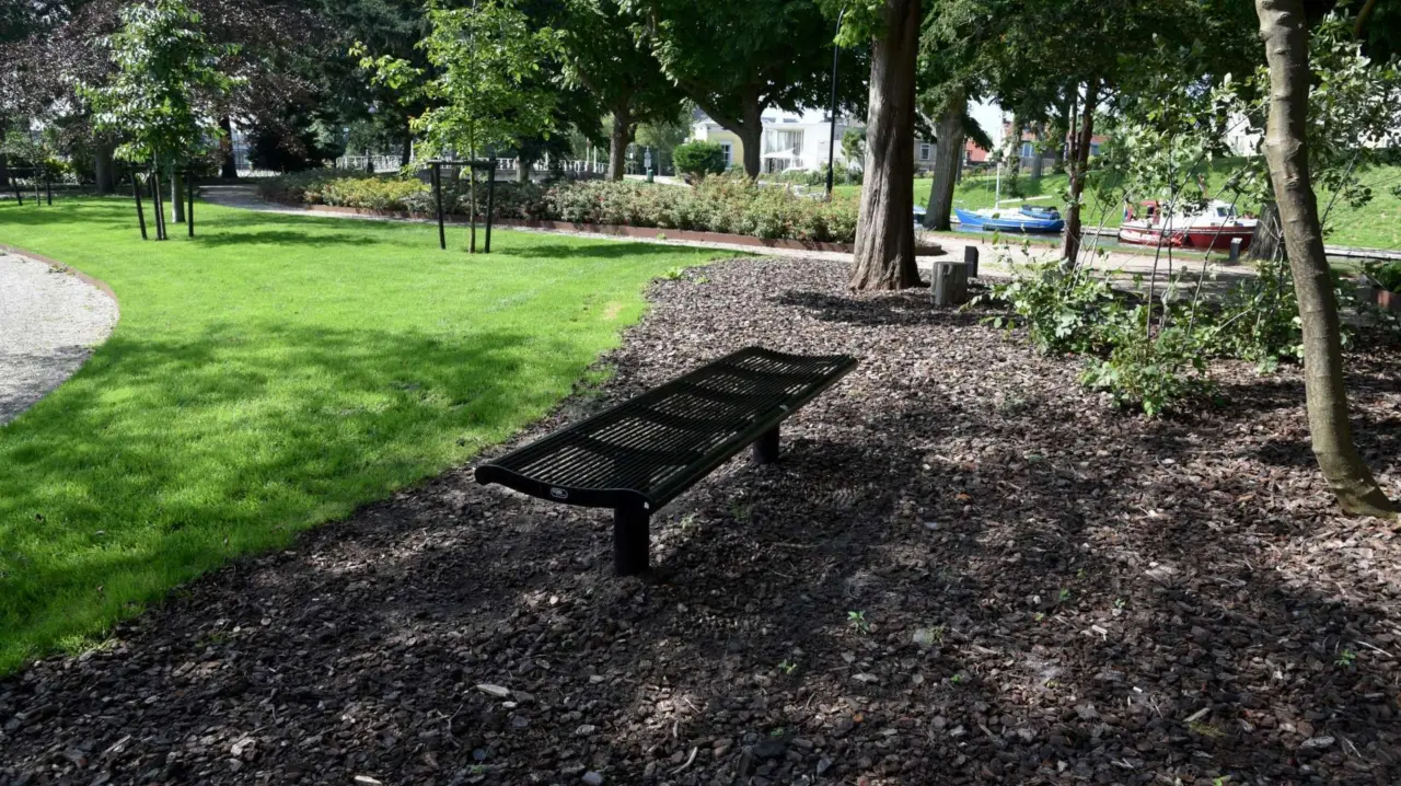 Wenters Einzelsitz (Stahl) Parkbänke Grijsen Stadtmobiliar