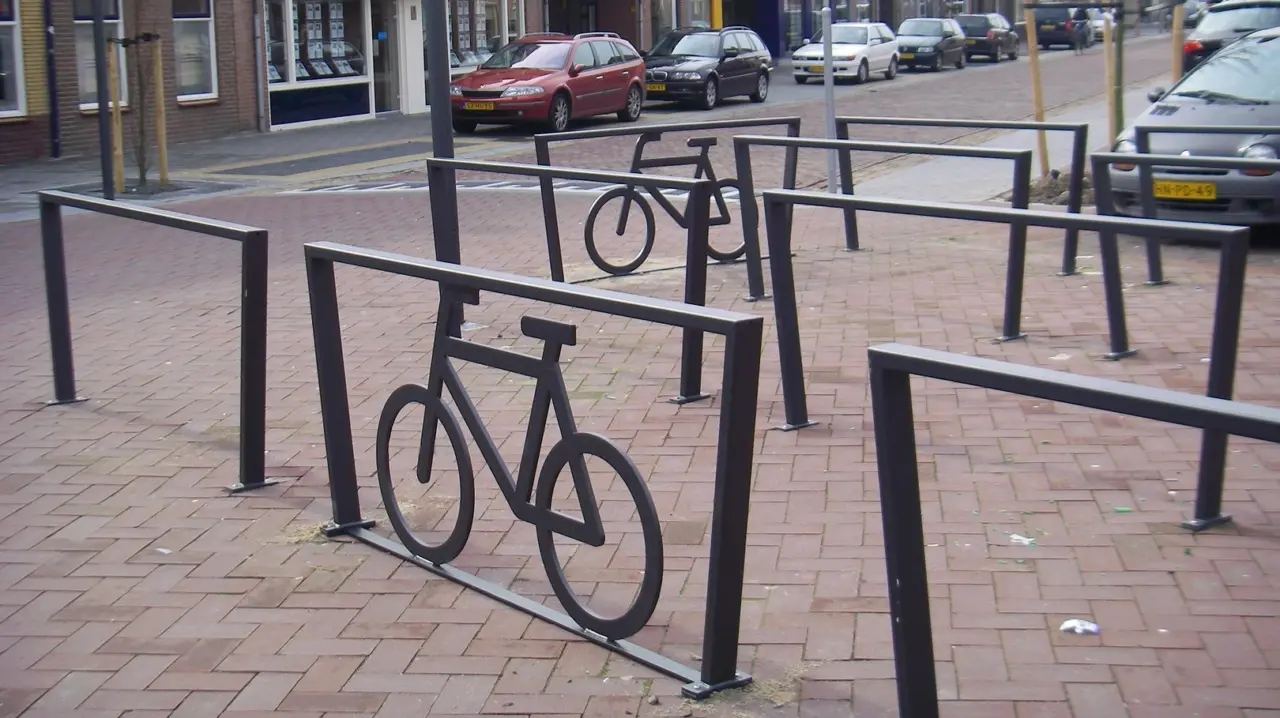 Cubic Doppel XL mit Fahrradlogo Fahrradanlehnbügel Grijsen Stadtmobiliar