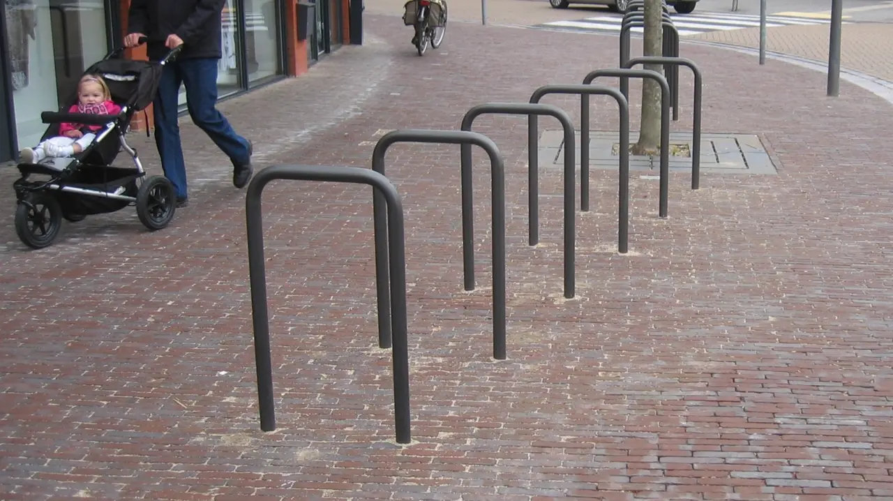 Fietsbeugel Nietje Enkel voor de openbare ruimte