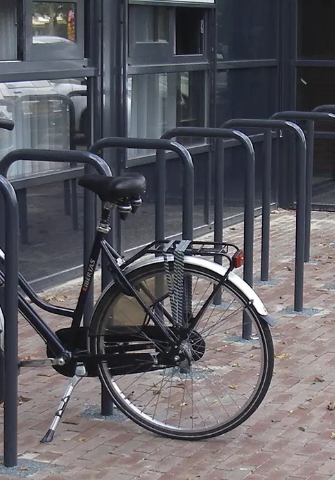 Fietsbeugel Nietje Enkel voor de openbare ruimte