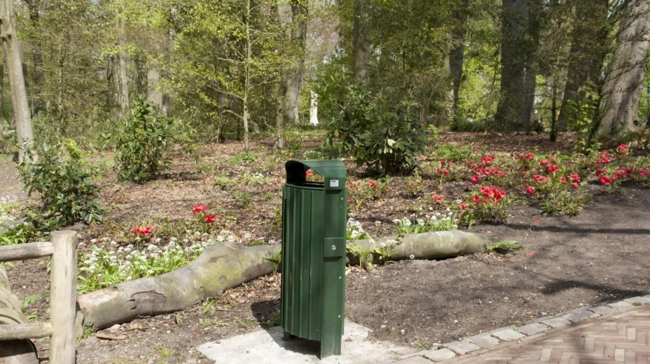Oplossingen op maat Afvalbakken Constructo 6 C65 ribbelpaneel