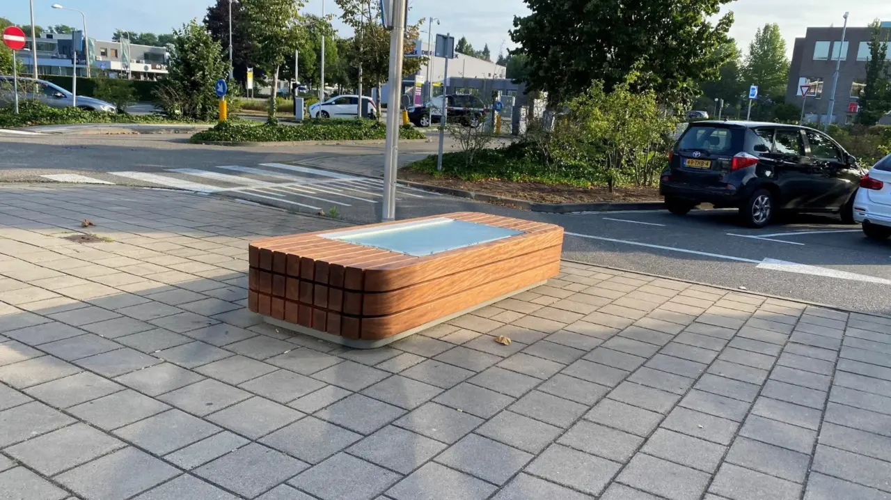 Oplossingen op maat Plane Solid met zonnepaneel