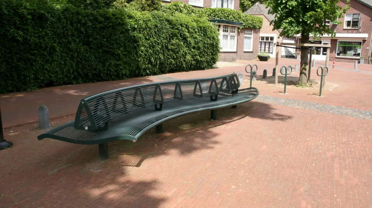 Parkbank Maßanfertigung Serie Wenters Grijsen 1 Park- und Stadtmobiliar