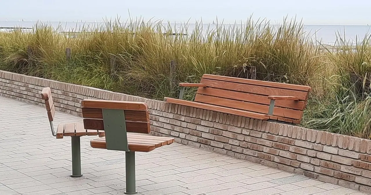 Middelkerke Westende Zitjes op boulevard 2
