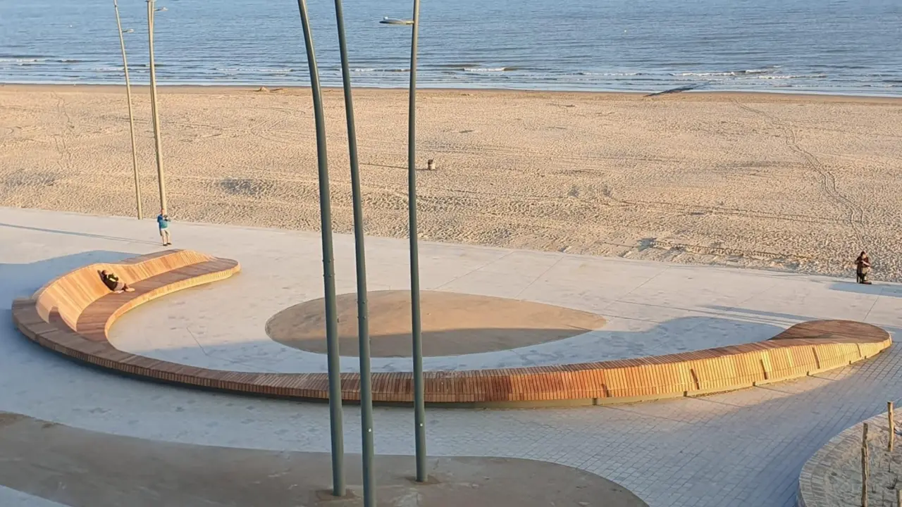 Middelkerke Westende Rauschenbergplein maatwerkbank 4