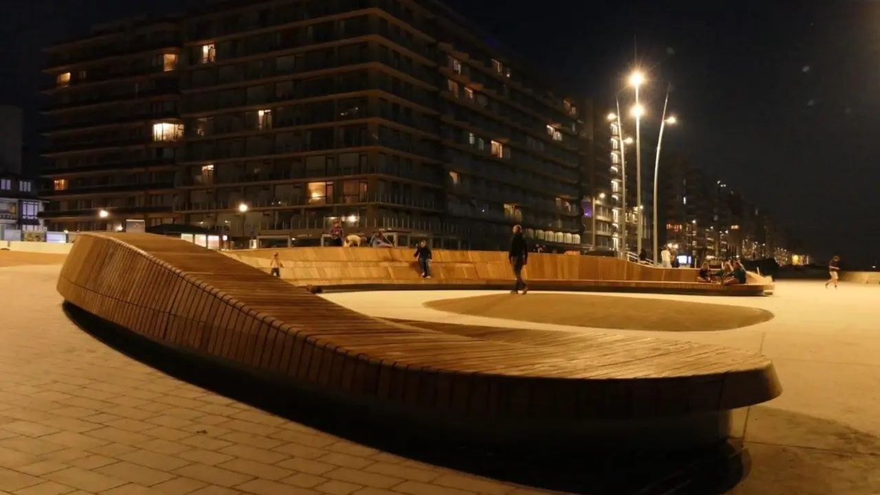 Middelkerke Westende Rauschenbergplein maatwerkbank 8