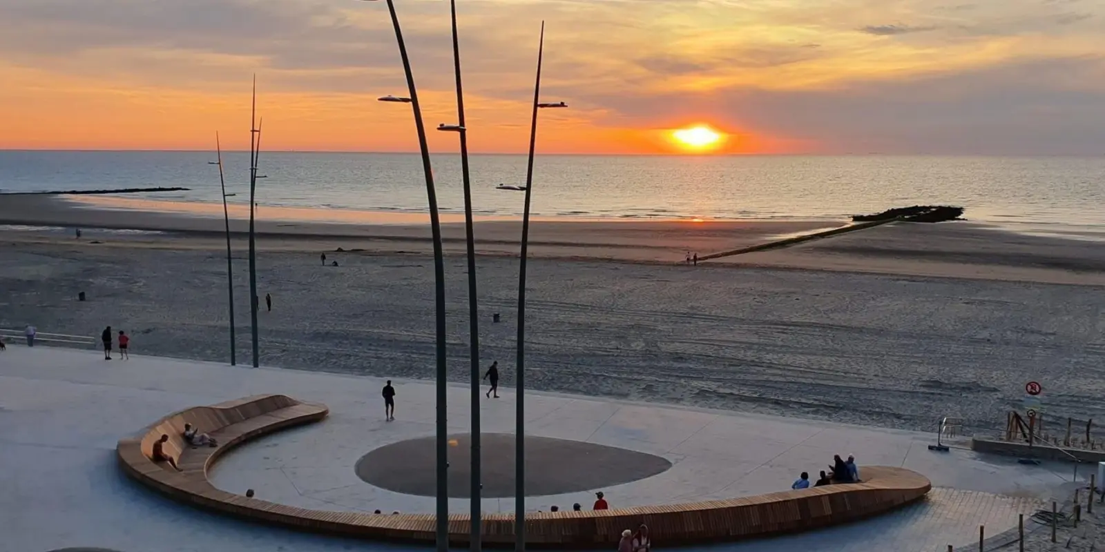 Middelkerke Westende Rauschenbergplein maatwerkbank 5