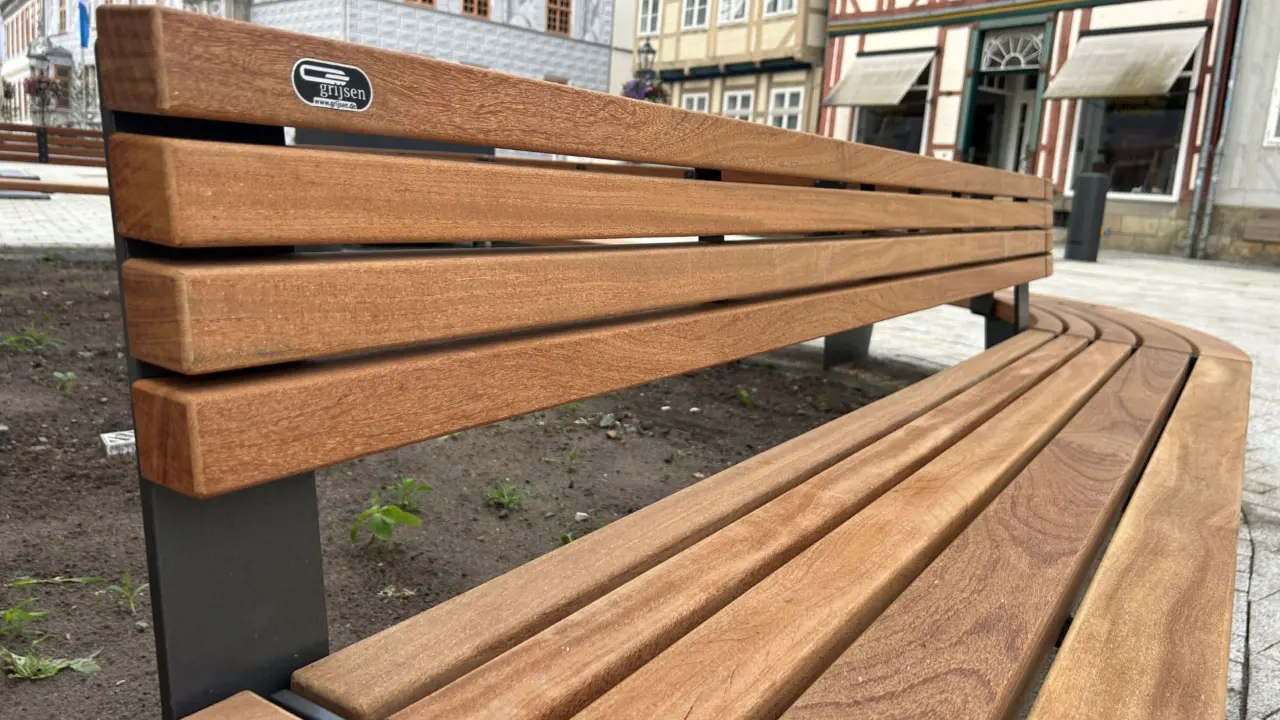 Celle Markt Bänke Maßanfertigung Grijsen Stadtmobiliar 28