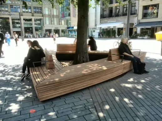 Baumbank Sondermodell Schadowplatz Düsseldorf