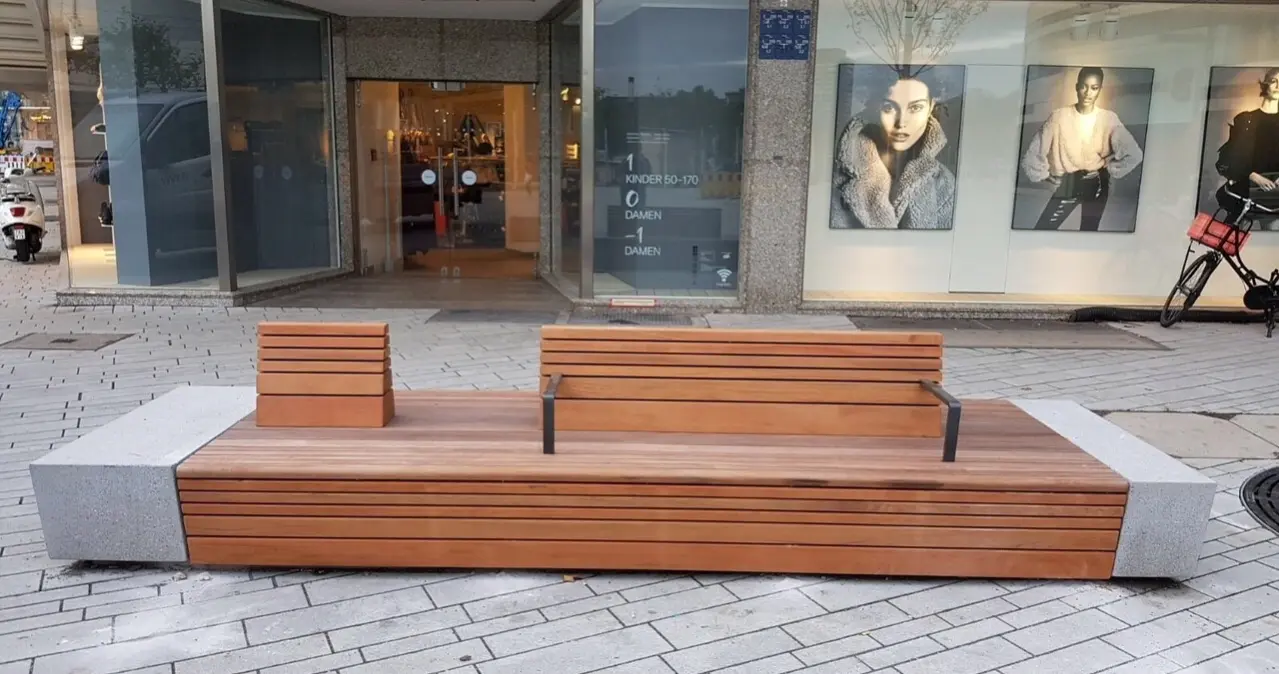 Duesseldorf Koe-Bogen Hofgarten Nord 3 Bankauflage mit Rückenlehne Grijsen Stadtmobiliar