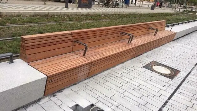 Düsseldorf Gustav Grüngens Platz Montage Grijsen Header