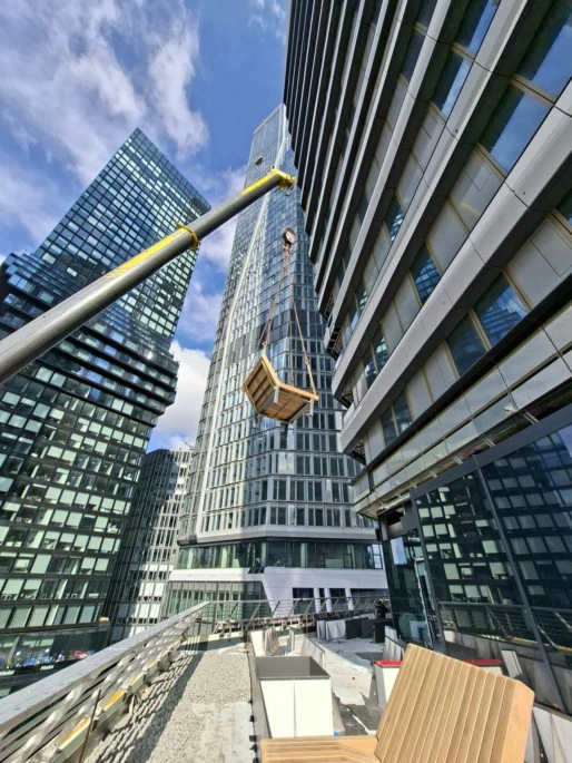 Frankfurt Four Bankauflagen Liegebetten Holzliegen Montage 16 Grijsen Stadtmobiliar