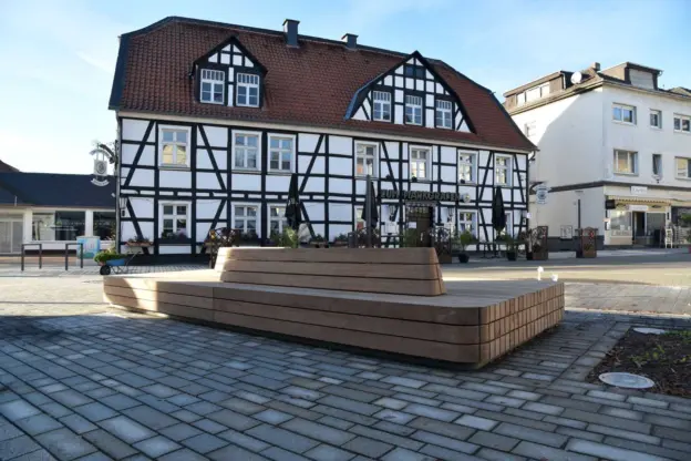 Parkbank Plane Solid Marktplatz Fröndenberg