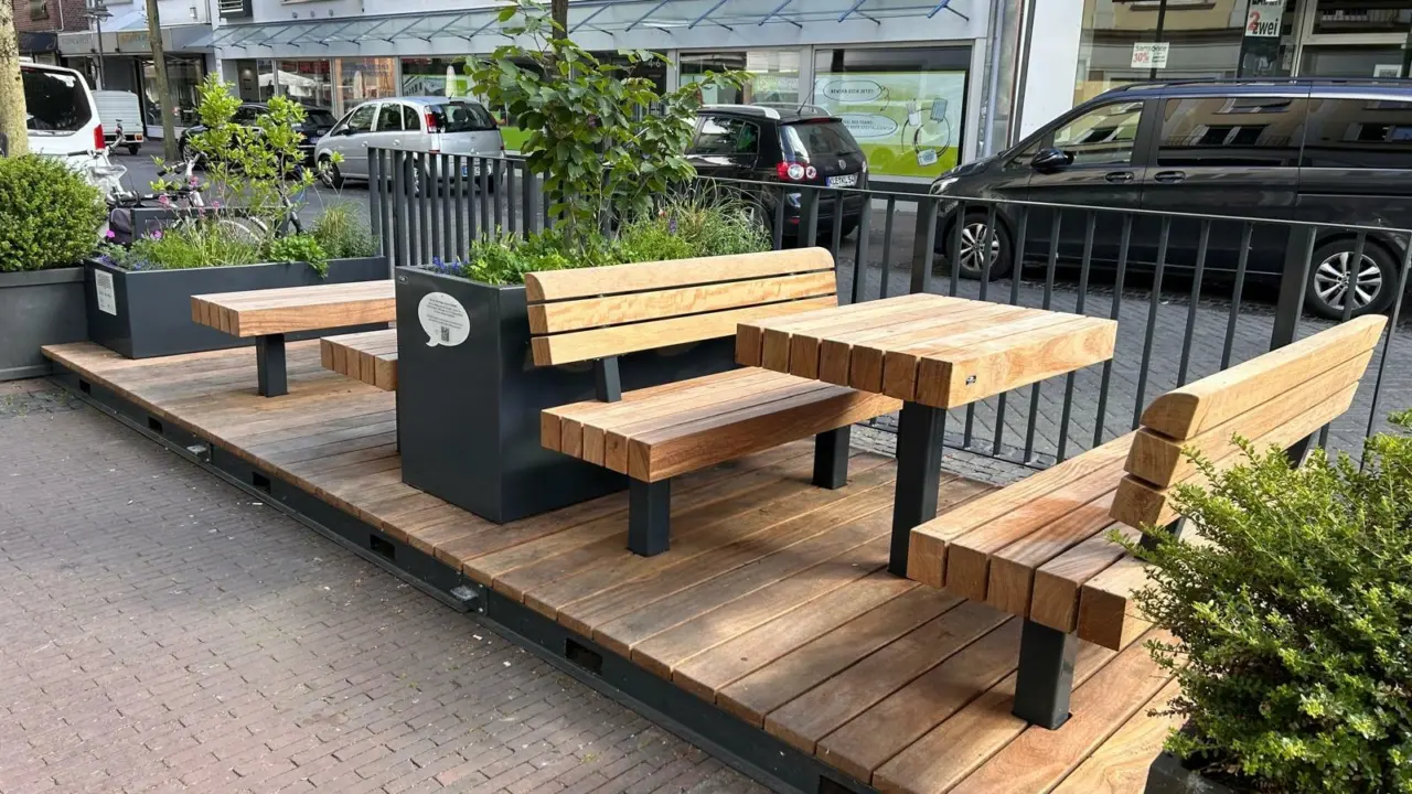 Geldern Parklet Grijsen Mai 4