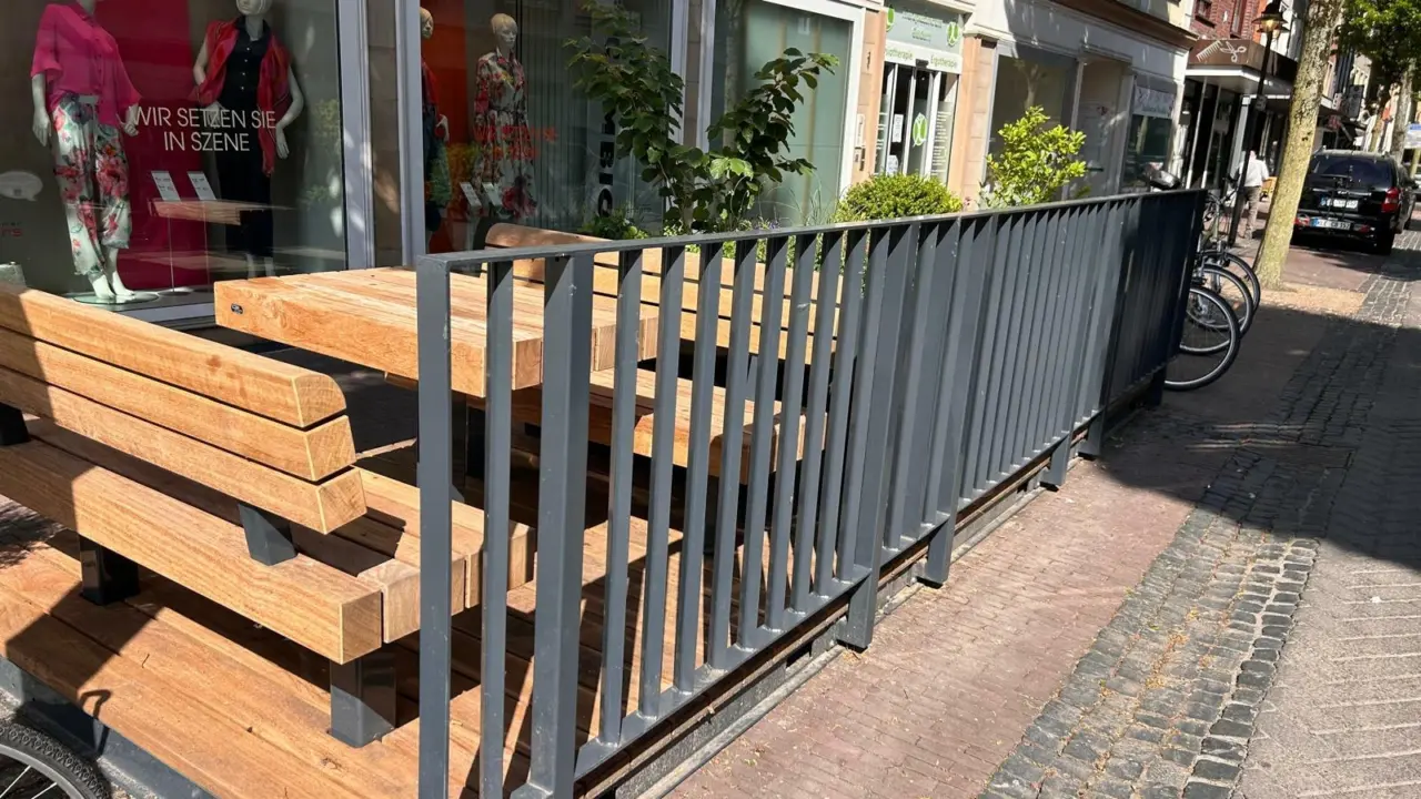 Geldern Parklet Grijsen Mai 11 4