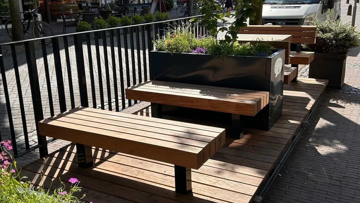 Geldern Parklet Grijsen Mai 11 2