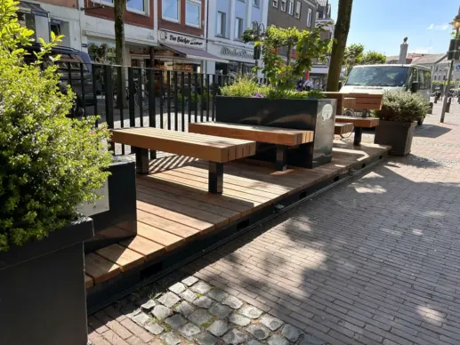 Geldern Parklet Grijsen Mai 11 1