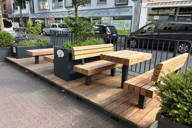 Geldern Parklet Grijsen Mai 4