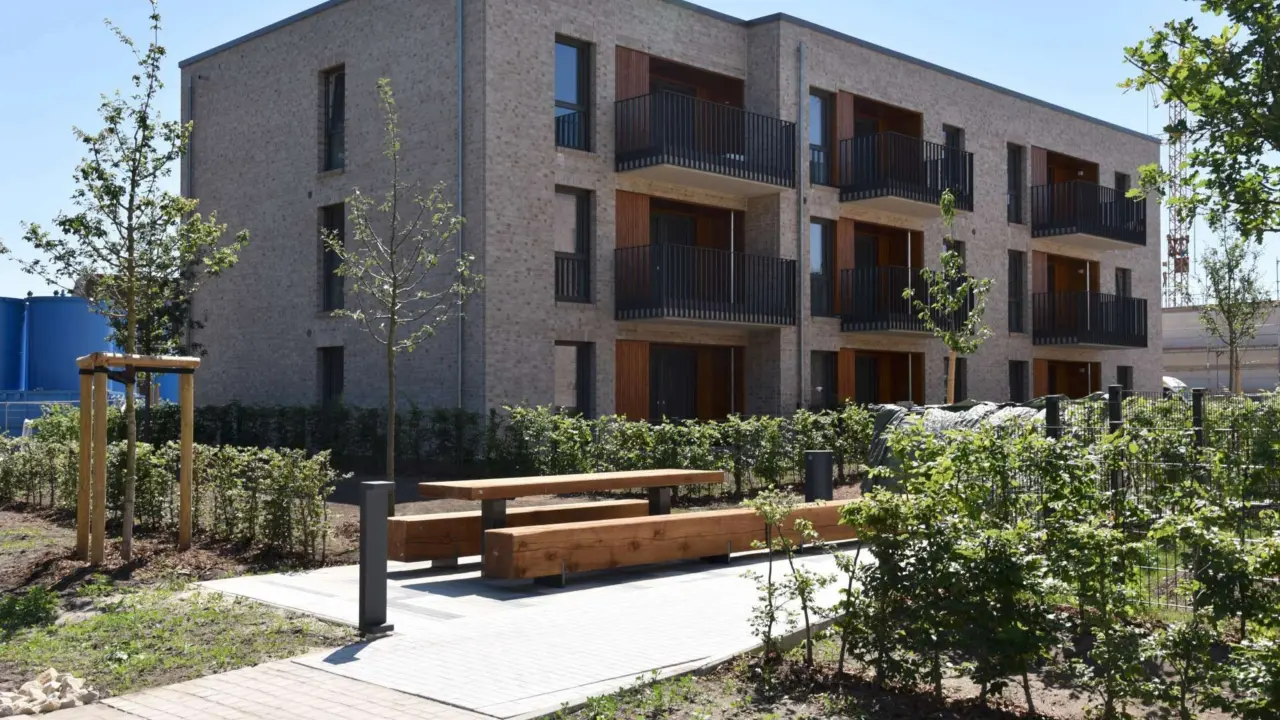 Grijsen Stadtmobiliar Hannover Bothfeld Picknickset Pure Eiche und Thermodouglasie 63